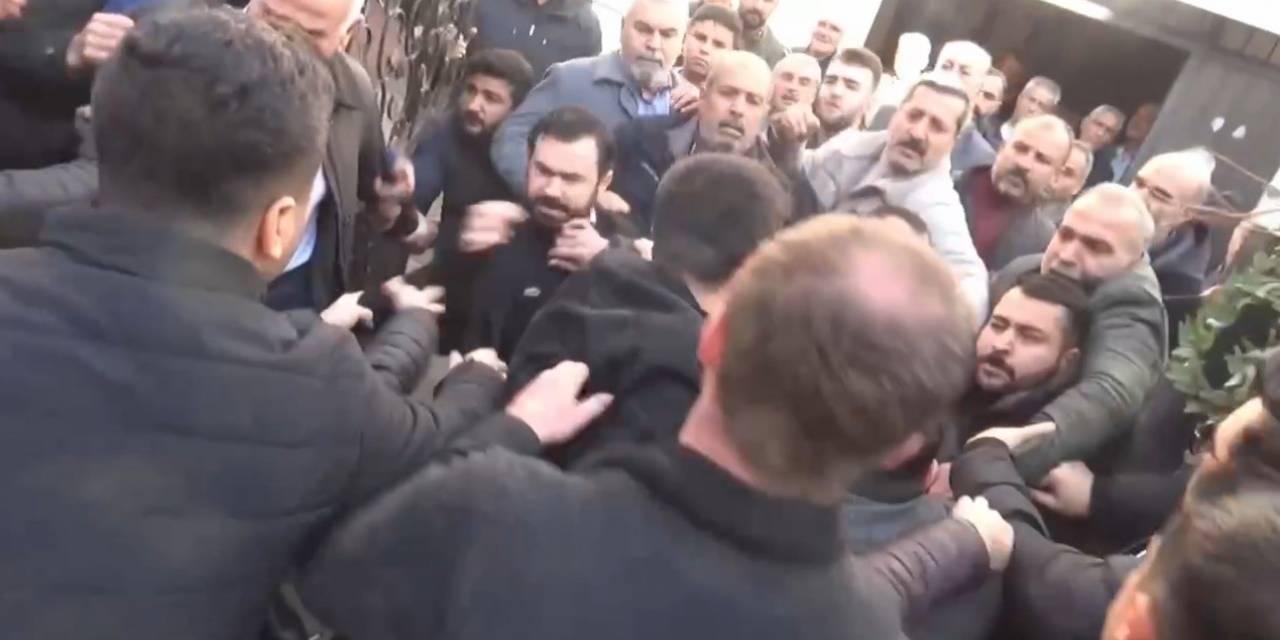 Şanlıurfa’da Tsk’yı Suçlayıcı Konuşan Dem Parti Yöneticilerine Müdahale: 10 Gözaltı