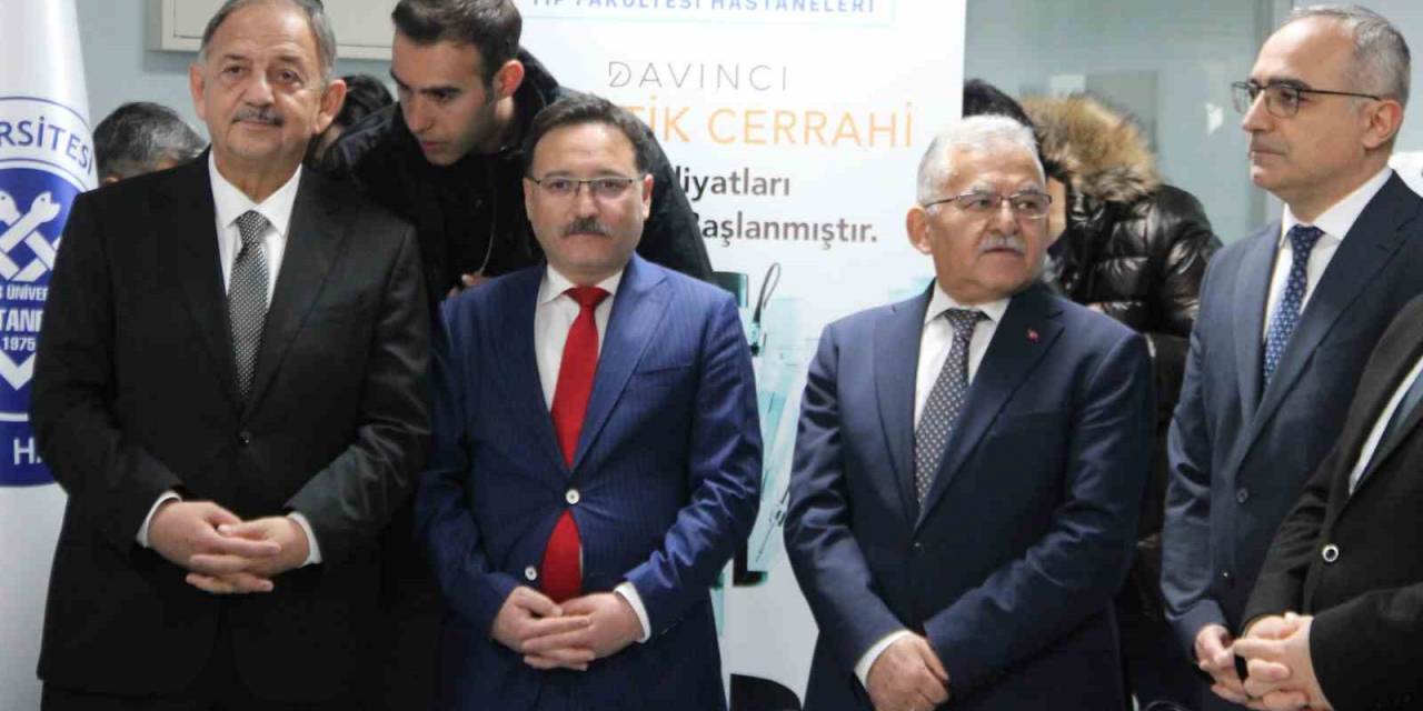 Erü’de "Da Vinci" Robotik Cerrahi Cihazı Törenle Açıldı