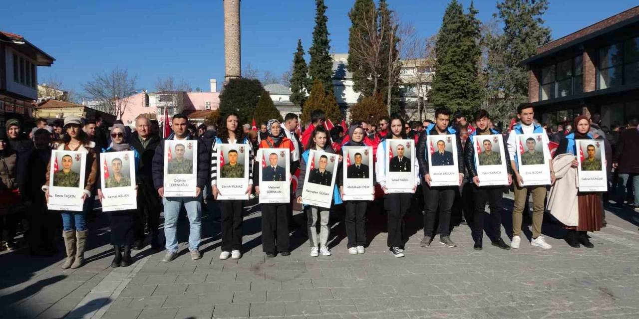 Uşak Şehitler İçin Yürüdü