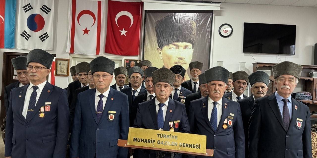 Türkiye Muharip Gaziler Derneği Şehit Düşen 12 Asker İçin Basın Açıklaması Yaptı