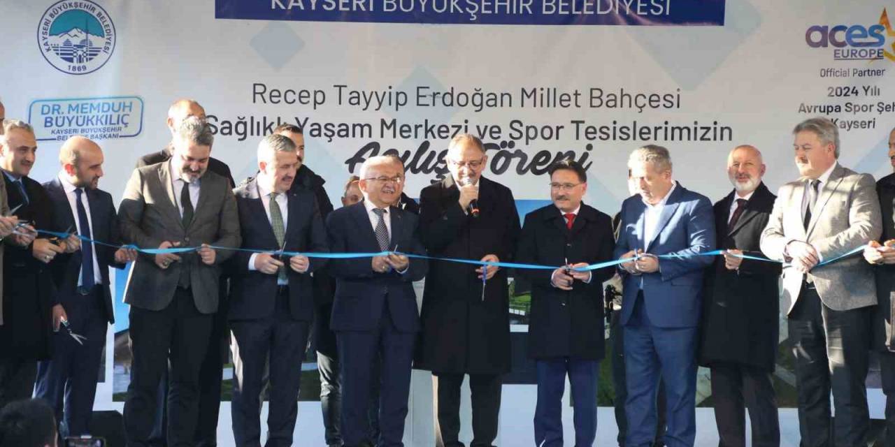 Büyükşehir’in Sağlıklı Yaşam Merkezi Ve Spor Tesisleri’ne Muhteşem Açılış