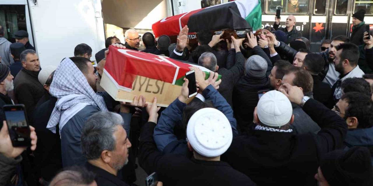 Türkiye’de Tedavi Gördükleri Hastanede Hayatını Kaybeden 3 Filistinli Son Yolculuğuna Uğurlandı