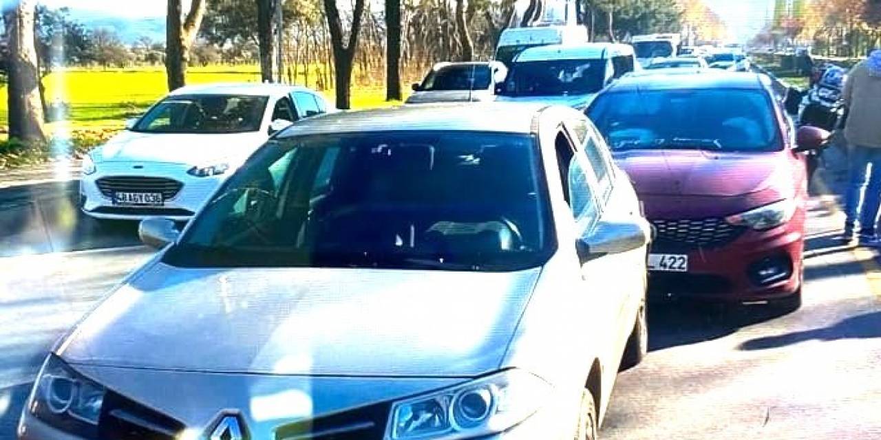 Menteşe’de Zincirleme Trafik Kazası:1 Yaralı