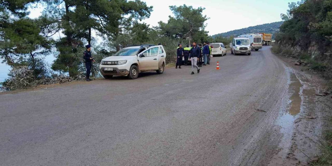 Minibüs Şarampole Yuvarlandı; 7 Yaralı