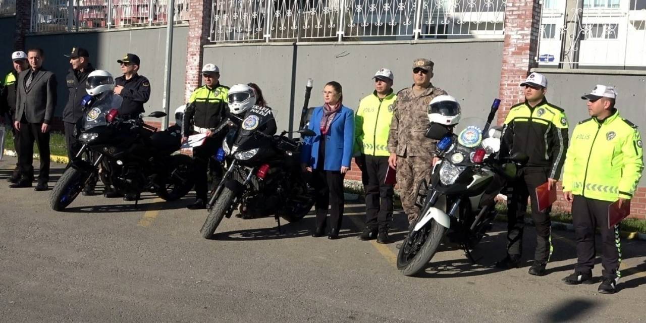 Trafik Eğitimini Tamamlayan ’şahinler’e Sertifikaları Verildi