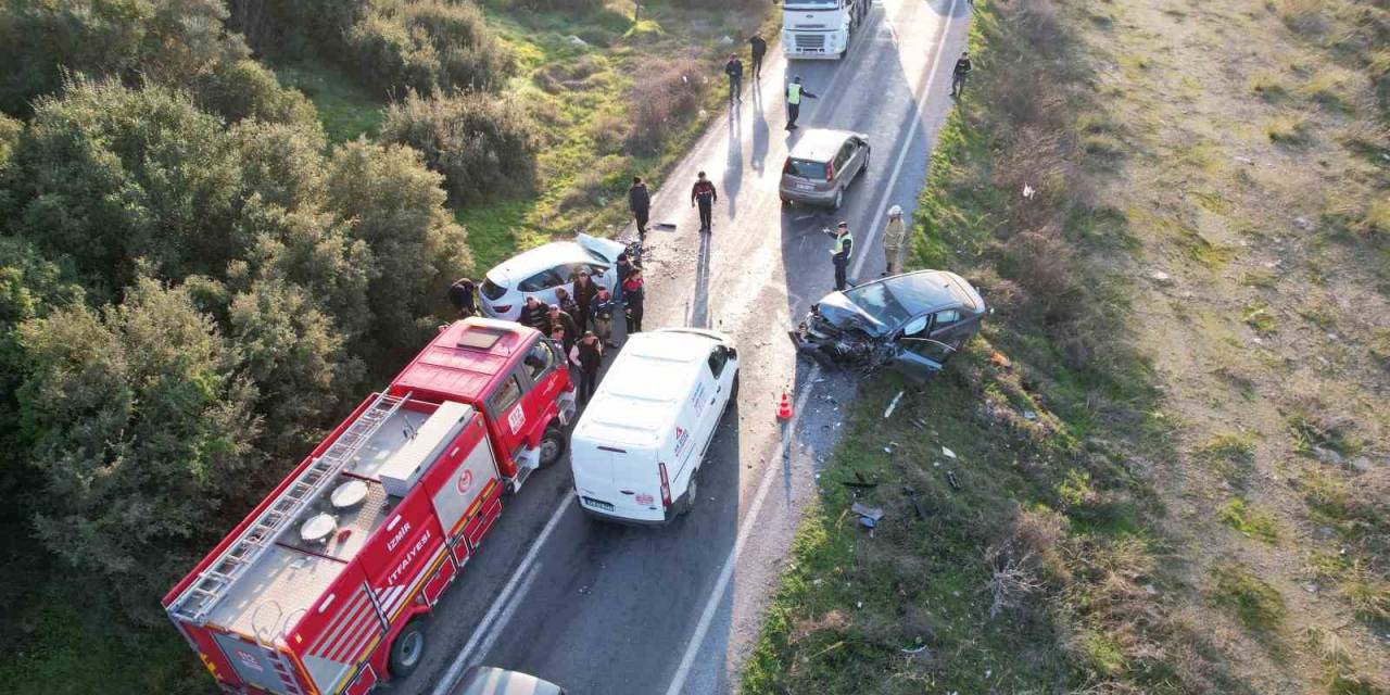 Kafa Kafaya Çarpıştılar, Ortalık Savaş Alanına Döndü: 2 Yaralı