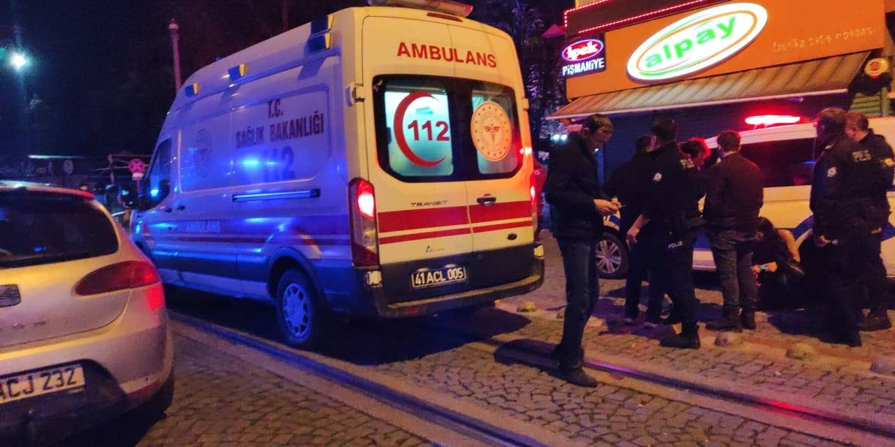 Kız Arkadaşıyla Yolda Yürürken Husumetlisi Tarafından Bıçaklandı