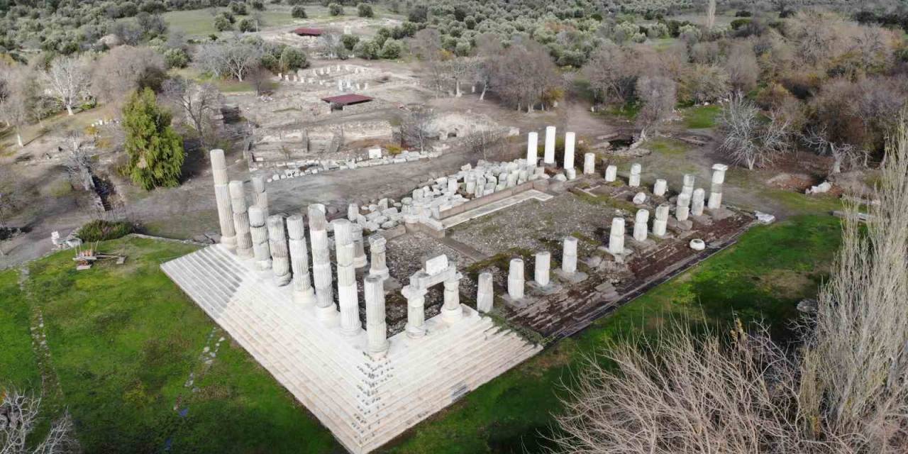 Apollon Smintheus Tapınağı’nda Yeni Kazı Alanları Jeoradarla Belirleniyor