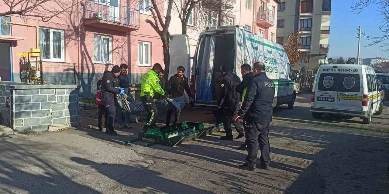 Eski Eşi Ve Kızını Öldürdü