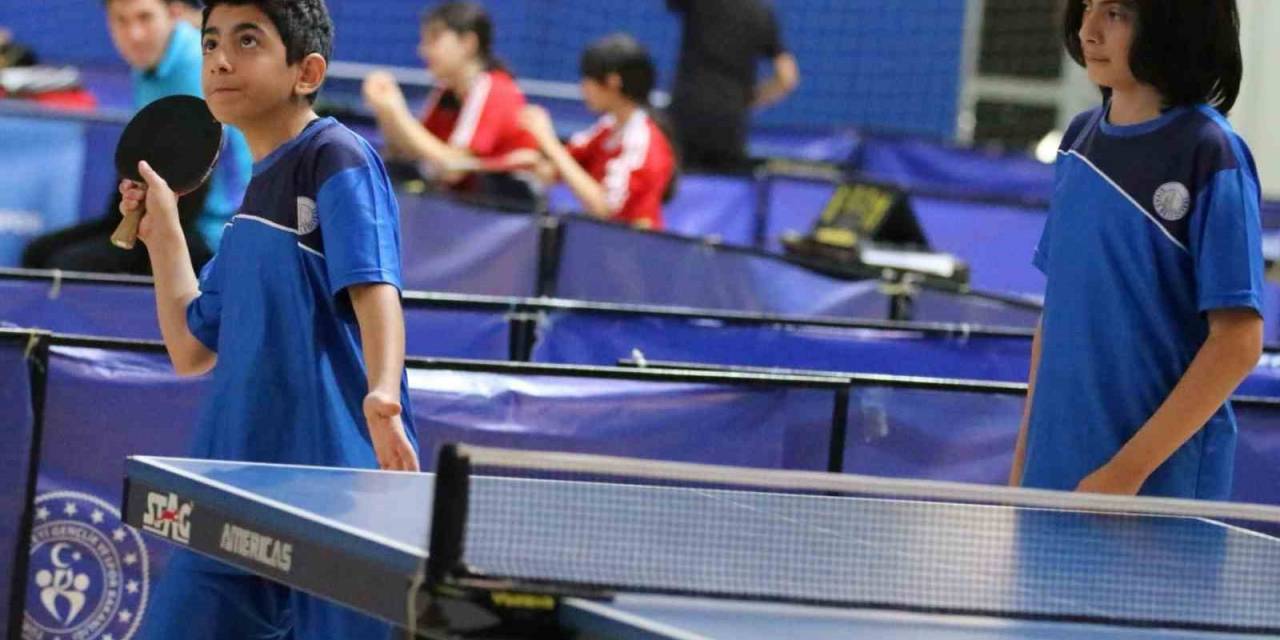 Masa Tenisinde Ödüller Sahiplerini Buldu