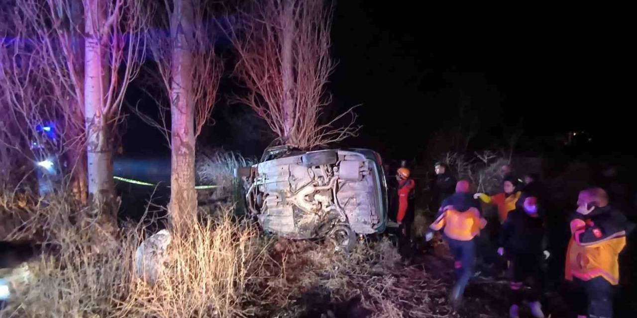 Takla Atan Otomobilde 1 Kişi Öldü, 2 Kişi Yaralandı