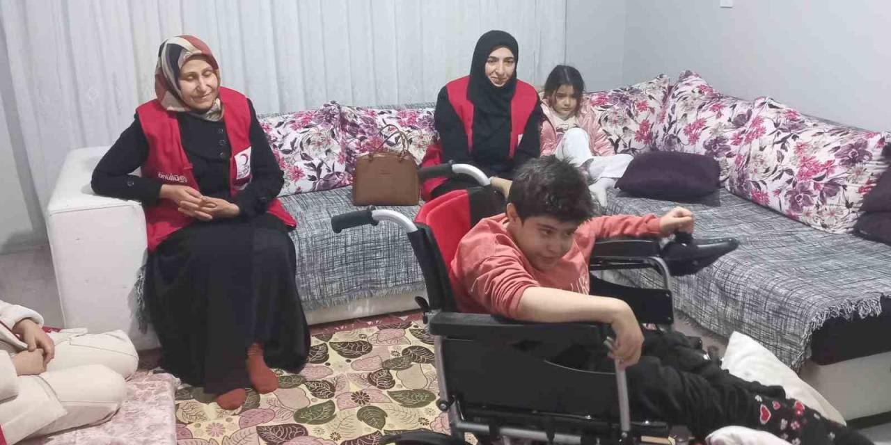 Türk Kızılay Silvan Şubesi Tarafından Bir Vatandaşın Tekerlekli Sandalye İhtiyacı Karşılandı