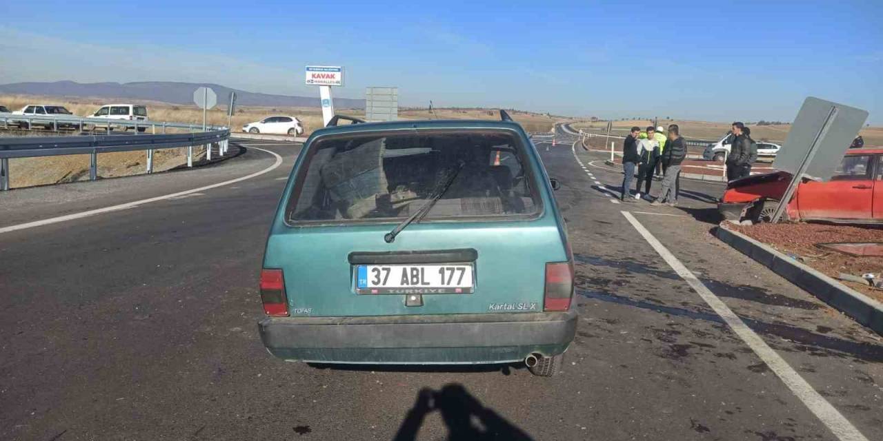 Konya’da Otomobiller Çarpıştı: 4 Yaralı