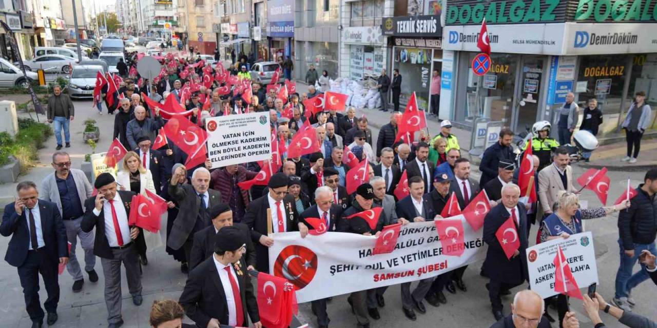 Şehit Yakınları Ve Gazilerden ’şehitlere Saygı Yürüyüşü’