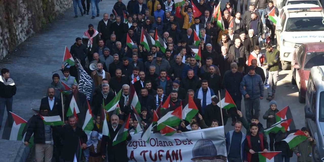 Bitlis’te ‘Filistin İçin Yürüyoruz’ Etkinliği Düzenlendi