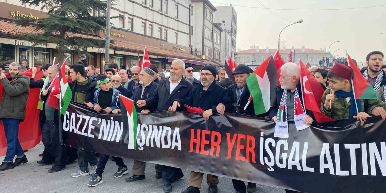 Konya’da "Şehitlere Dua, Gazze’ye Destek" Yürüyüşü