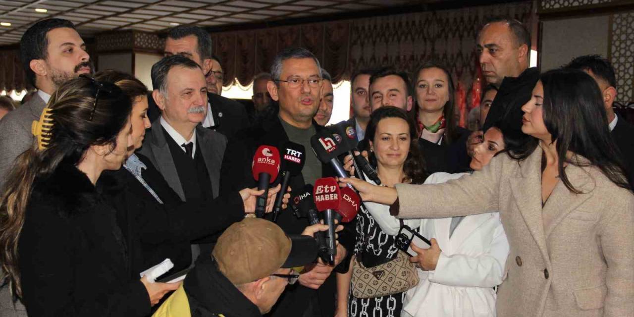 Chp Genel Başkanı Özel’den Fenerbahçe Ve Galatasaray’a Tebrik