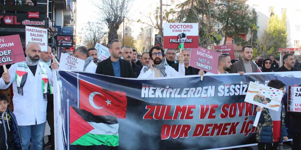 Siirt’te Sağlık Çalışanları 7 Haftadır Filistin’e Destek İçin ’sessiz Yürüyüş’ Yapıyor