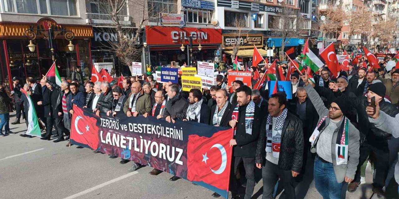 Kütahya’da Şehitleri Anma Ve Filistin’e Destek Yürüyüşü