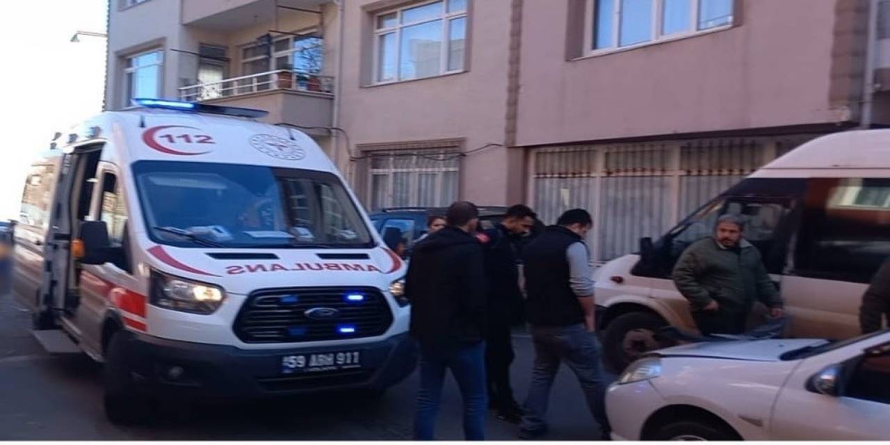 Motokurye İle Otomobilin Çarpıştığı Kaza Kamerada