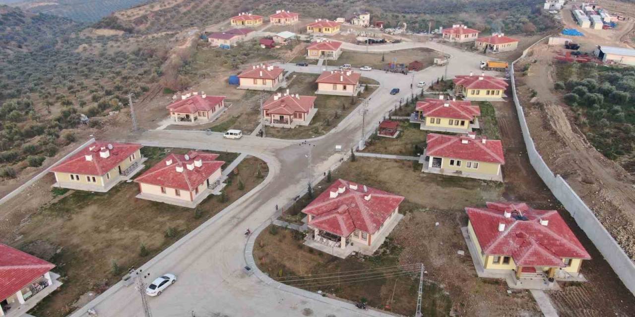 Depremzede Vatandaşlar Yeni Yıla Sıcak Yuvalarında Girecekler