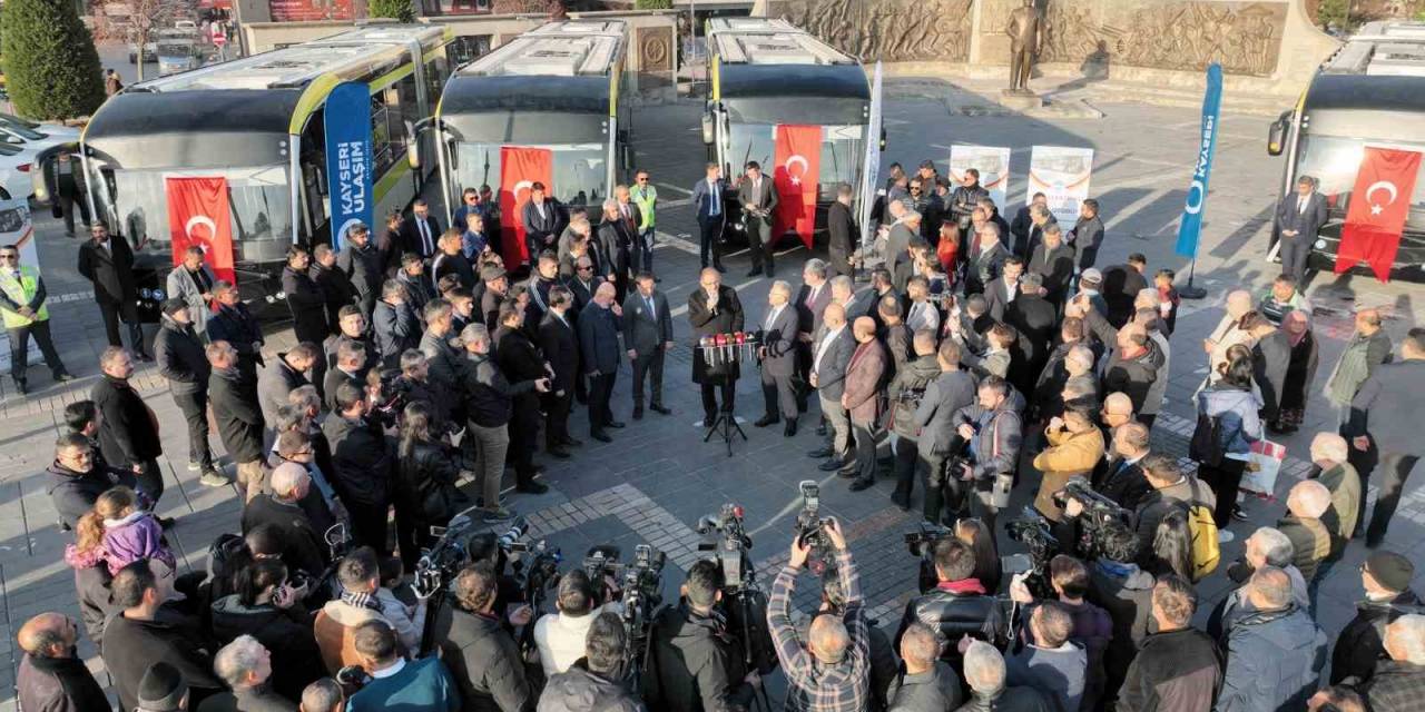 Kayseri Büyükşehir, Ulaşım Filosuna 15 Yeni Elektrikli Otobüs Kattı