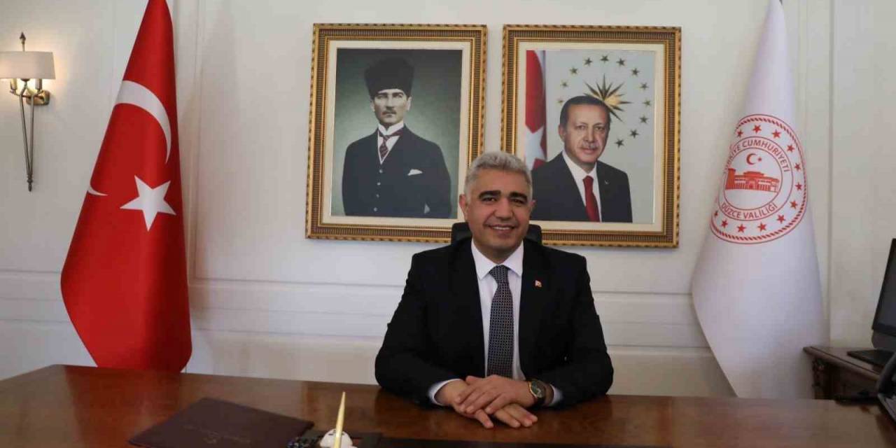 Düzce Valisi Selçuk Aslan’dan Yeni Yıl Mesajı