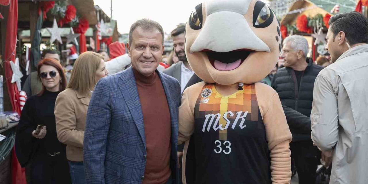 Seçer, Yılbaşı Pazarında Vatandaşlarla Bir Araya Geldi