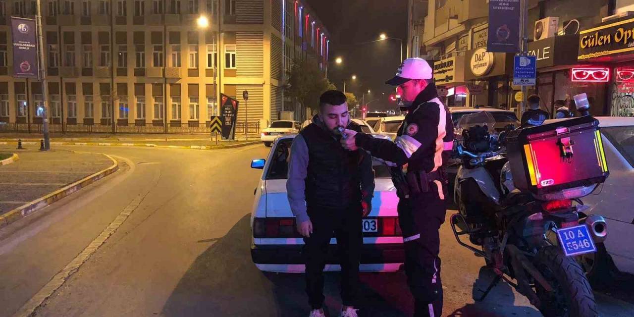 Balıkesir’de Yüksek Sesle Müzik Çalan 72 Araca Ceza Yağdı