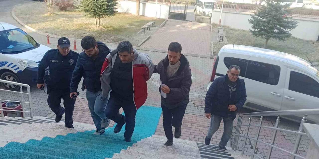 Konya’da Eski Eşini Ve Kızını Öldüren Sanık Tutuklandı