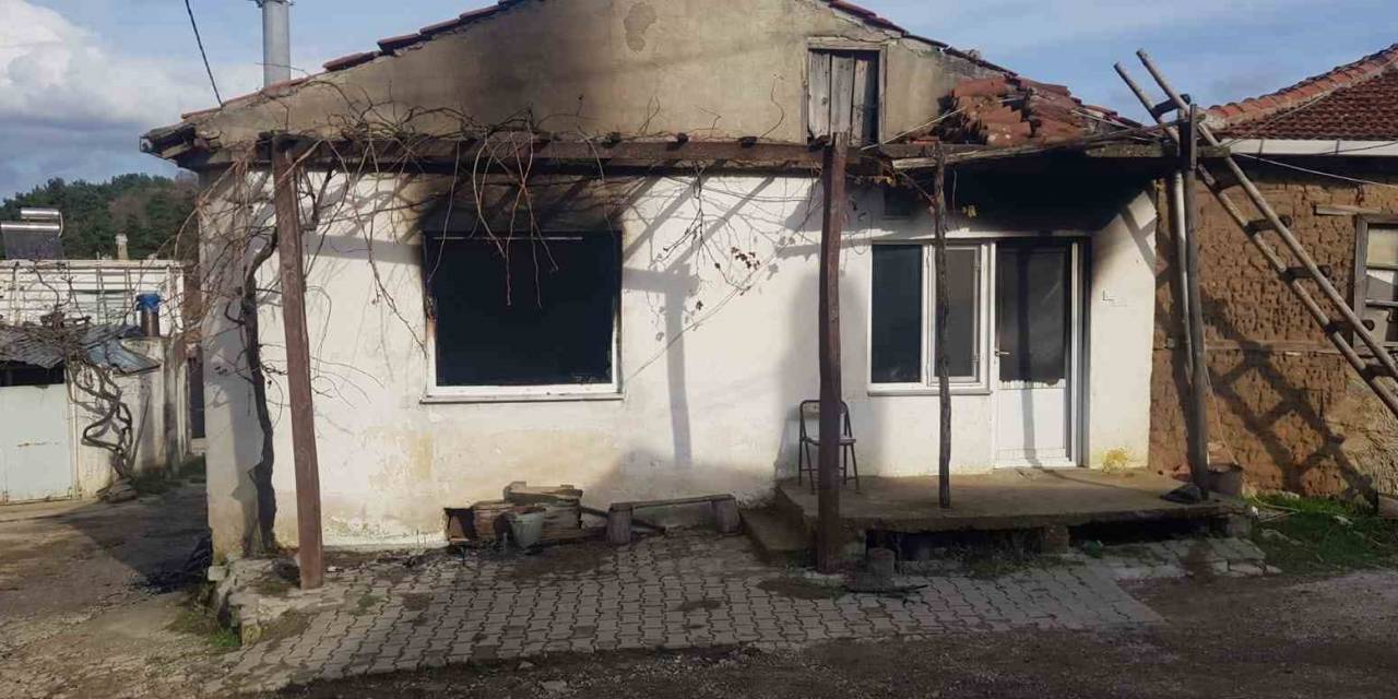 Bayramiç’te Ev Yangında 81 Yaşındaki Kadın Hayatını Kaybetti