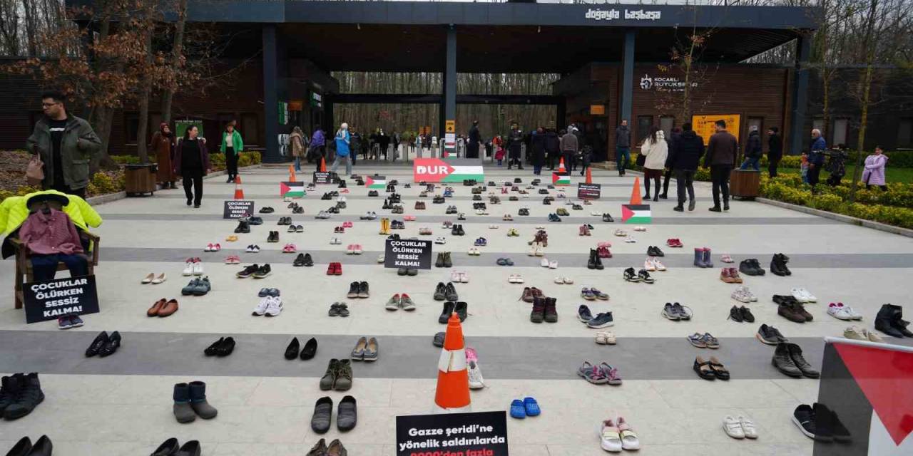 Yüzlerce Ayakkabıyı Gören, Dönüp Bir Daha Baktı