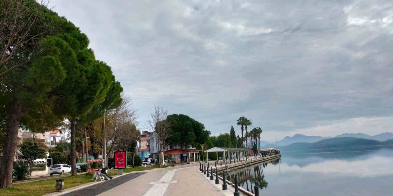 Köyceğiz Yılbaşını Sakin Karşılıyor