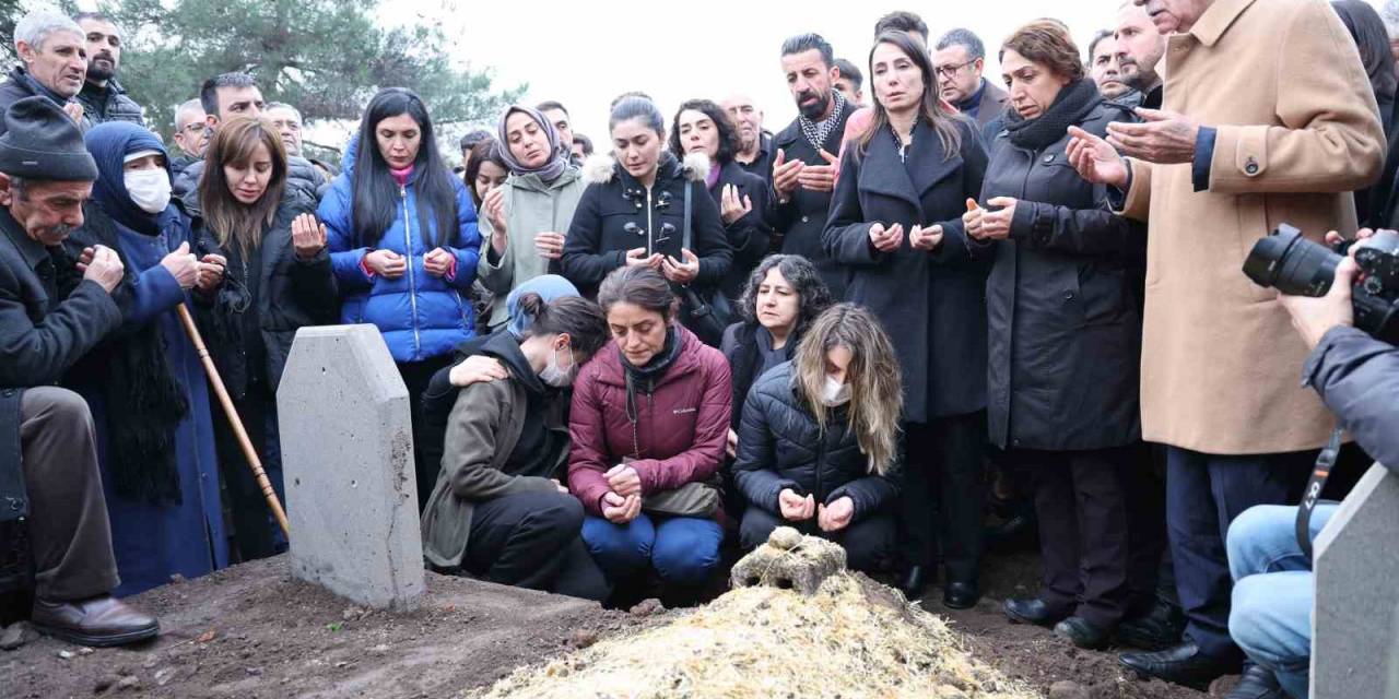 Selahattin Demirtaş’ın Babası Son Yolculuğuna Uğurlandı