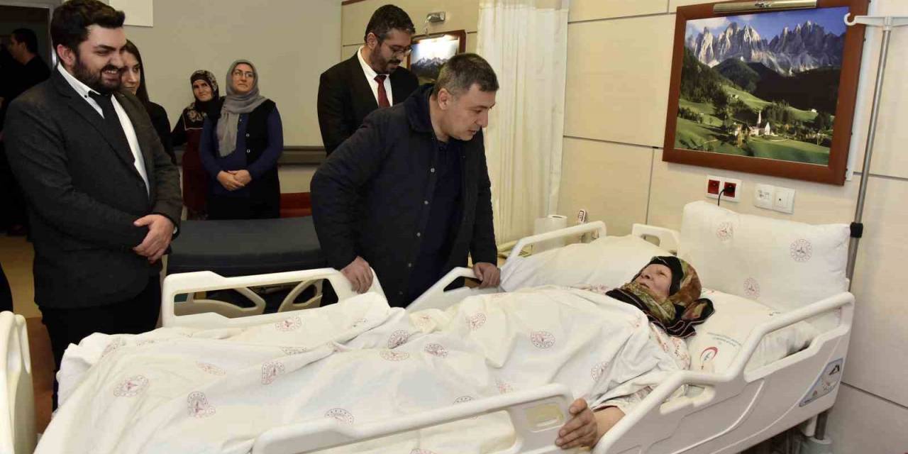 Vali Tanrısever’den Yeni Yıl Ziyaretleri