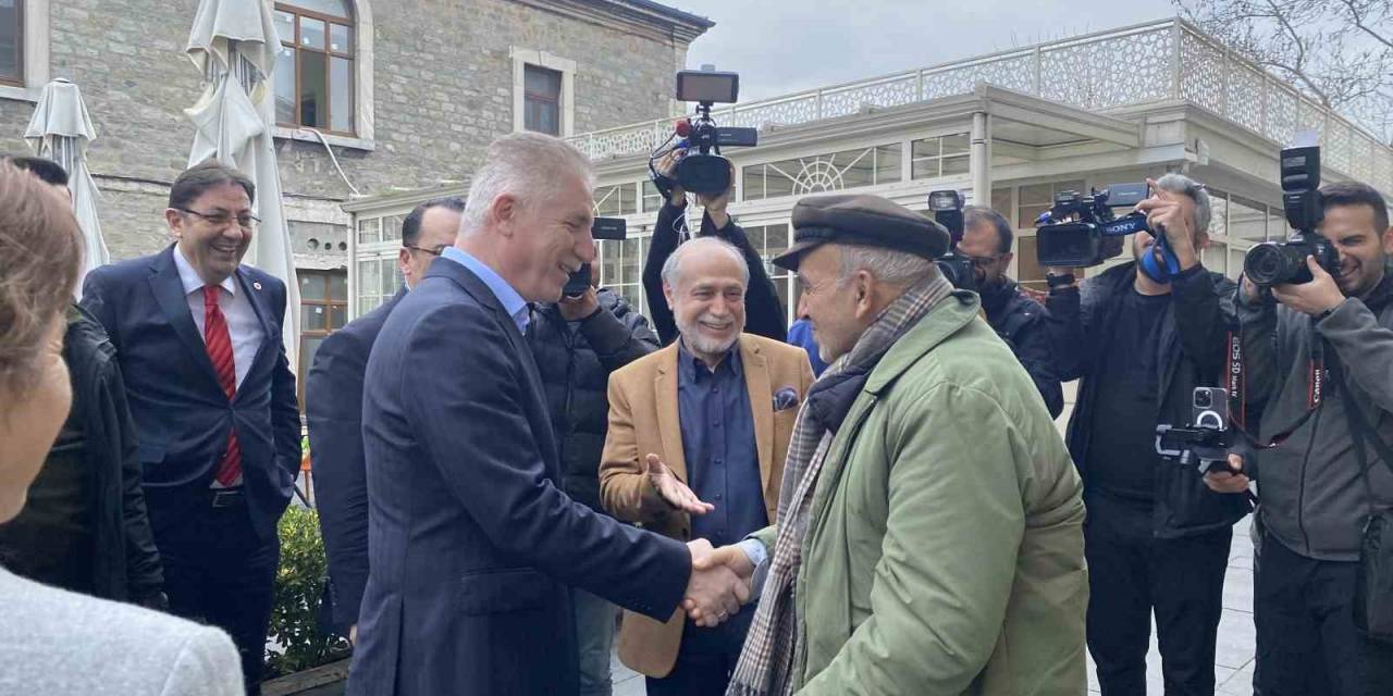 İstanbul Valisi Gül’ün Darülaceze Ziyaretinde Güldüren Anlar: “Ağabey Ben Evlenmek İstiyorum”