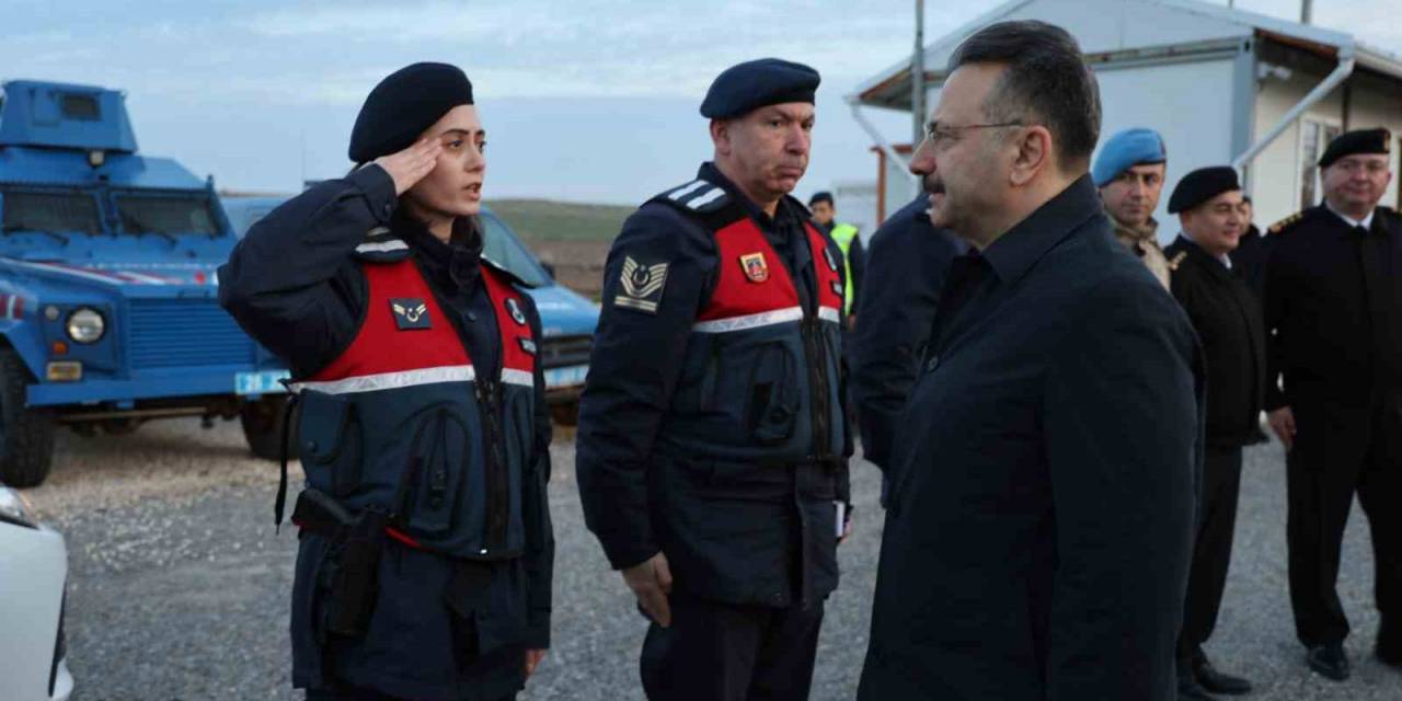 Eskişehir Valisi Aksoy Yeni Yıla Görevi Başında Girecek Olan Personeli Ziyaret Etti