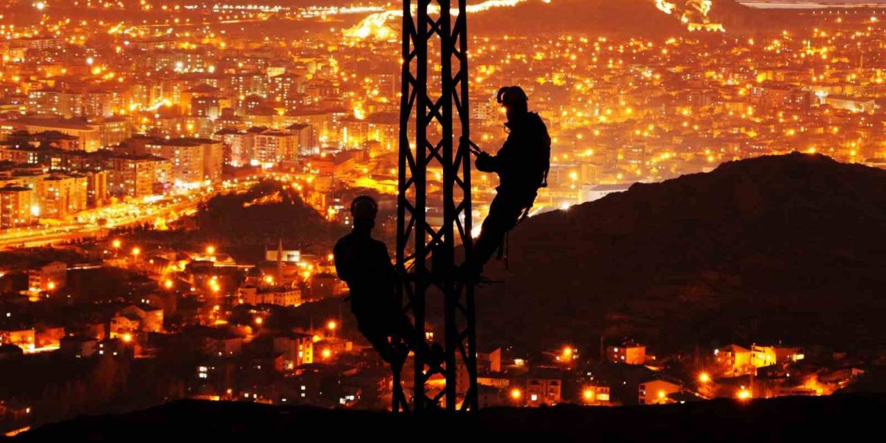 Yılbaşı Gecesinde Kesintisiz Enerji İçin İş Başındalar