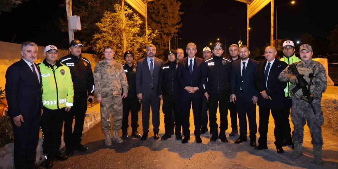 Mardin Valisi Akkoyun Görevi Başındaki Personeli Ziyaret Etti