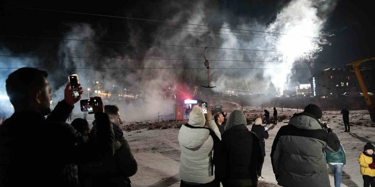 Uludağ’da Yeni Yıl Buruk Kutlandı