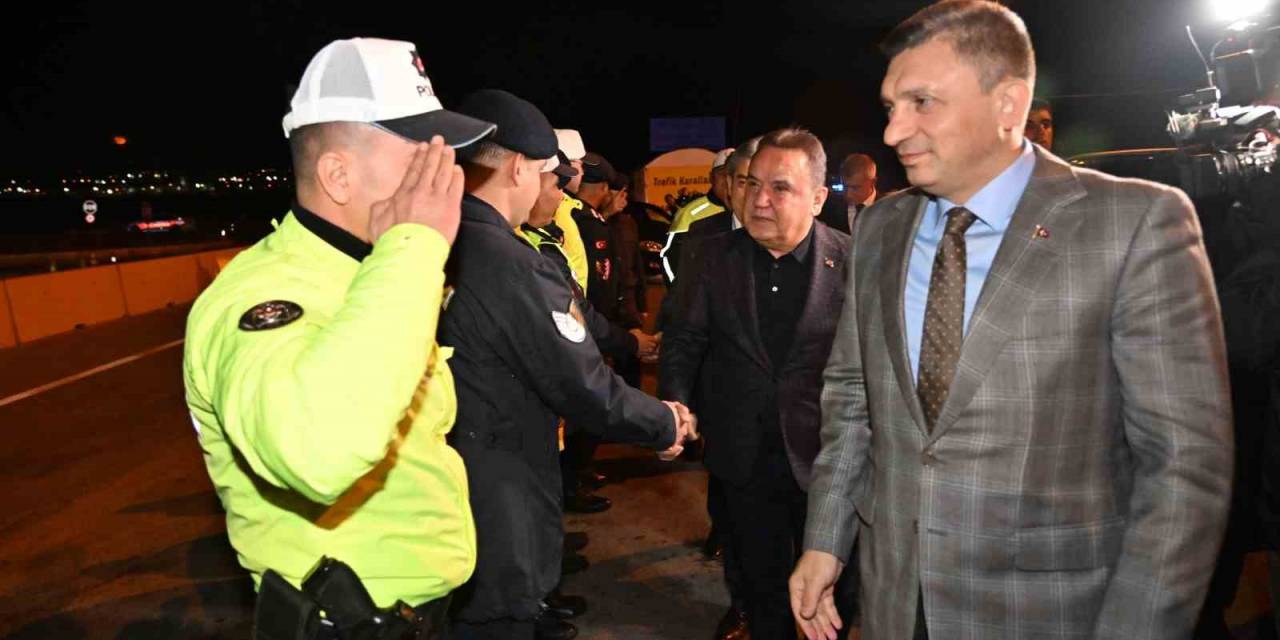 Vali Şahin 2024 Yılını Görev Başındaki Kolluk Kuvvetleri İle Karşıladı