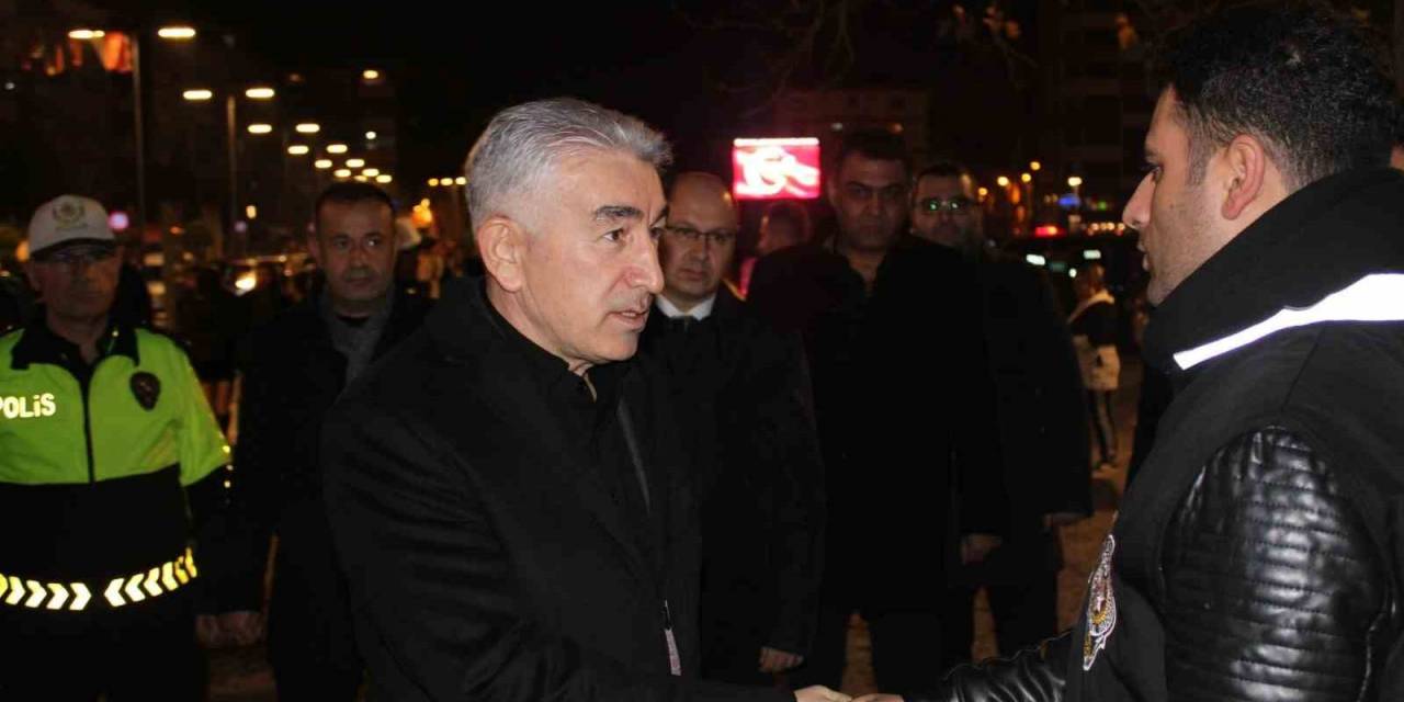 Emniyet Müdürü Yılbaşında Sokağa İndi