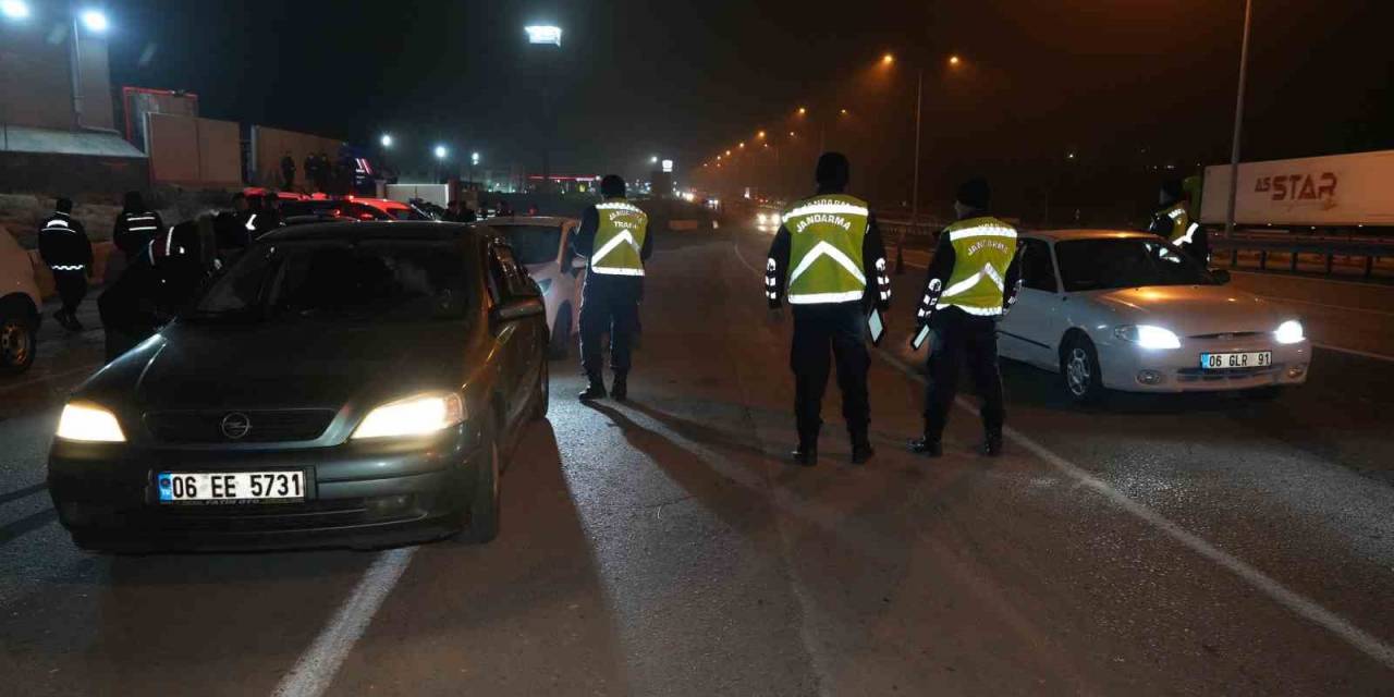 43  İlin Geçiş Noktasında "Yılbaşı" Denetimi
