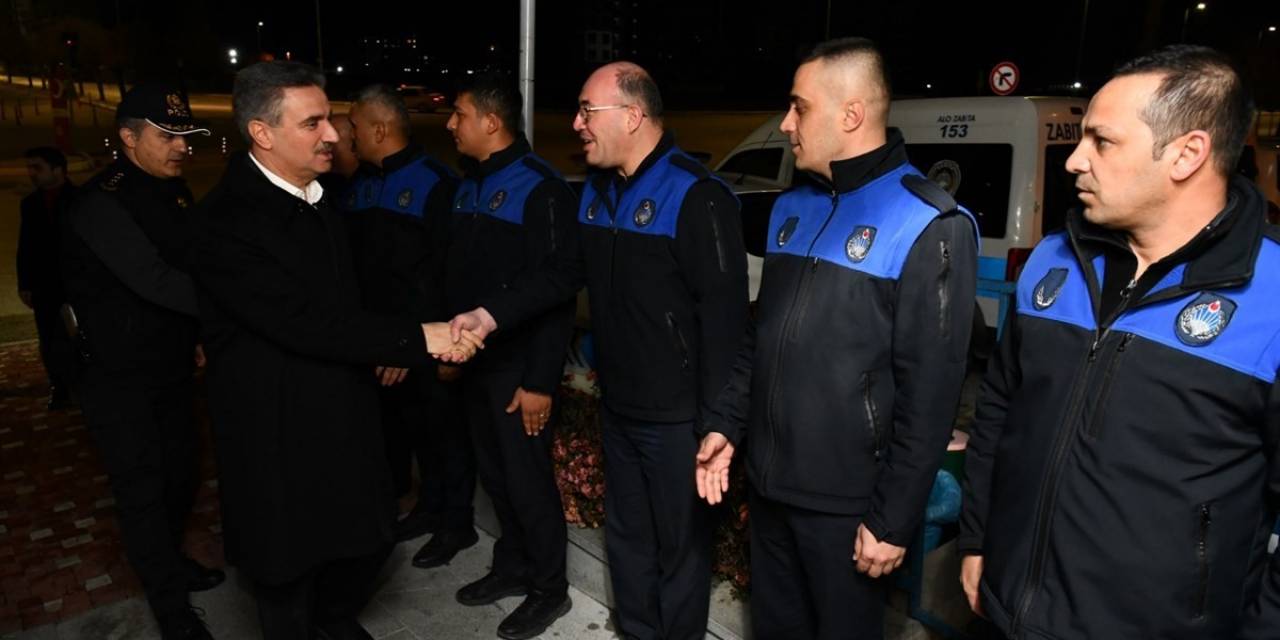 Isparta Valisi Aydın Baruş Yılbaşında Görevli Personeli Ziyaret Etti