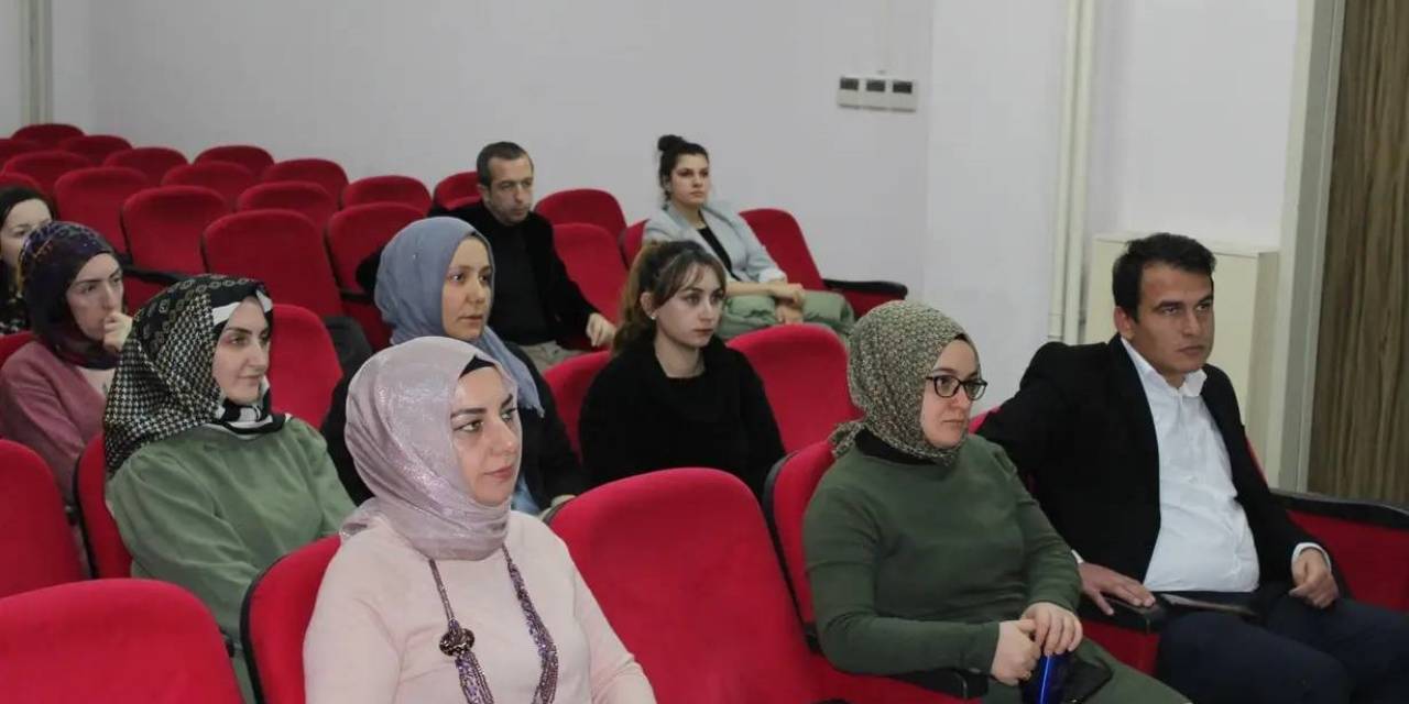 Bayburt’ta ’aile Söyleşileri’ Programı Düzenlendi