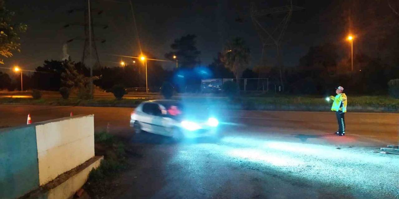 Payas’ta Polis Ekiplerinden Sıkı Denetim