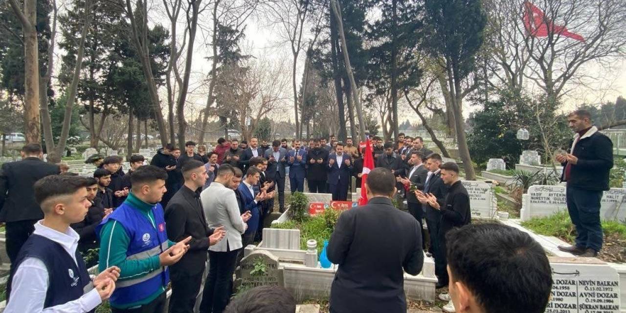 Ahmet Arvasi Rahmet Ve Dualarla Anıldı