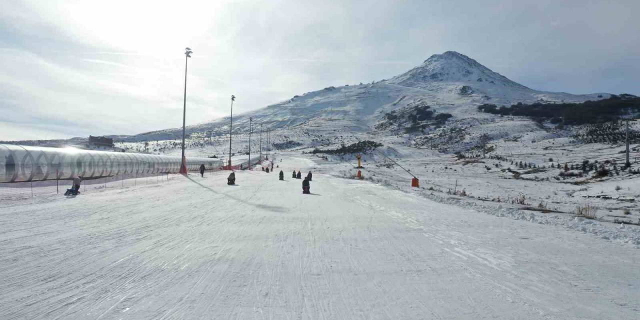 Yeni Yılla Yıldız Dağı’nda Kayak Heyecanı Başladı