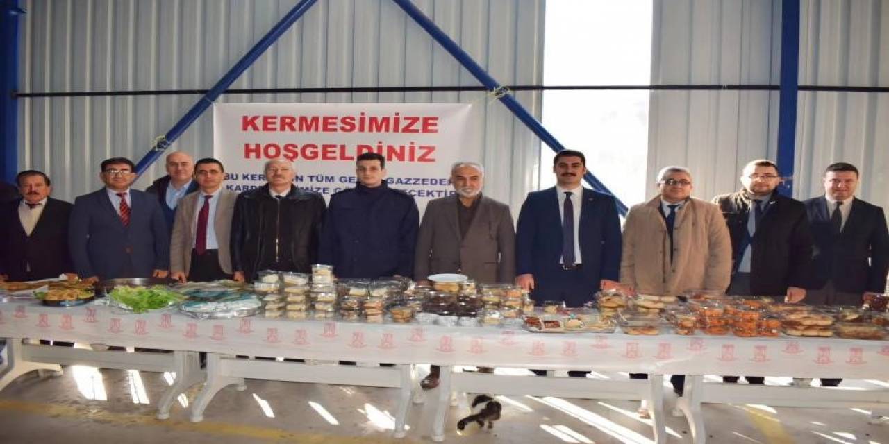 Gazze’ye Bağışlanacak Olan Hayır Çarşısı Kuruldu