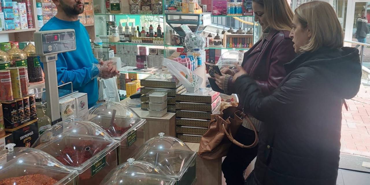 Aktarlarda Doğal Şifa Yoğunluğu: Şifayı Bitkilerde Arıyorlar